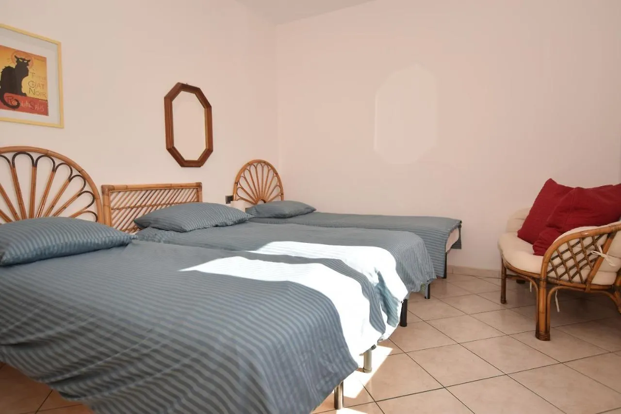 Apartment Appartamento Ciliegio Marina di Campo Italy